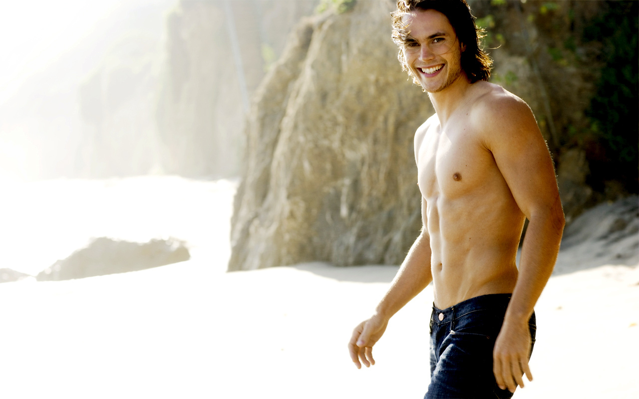 The Iron You: Taylor Kitsch Five Rules Of Leaness