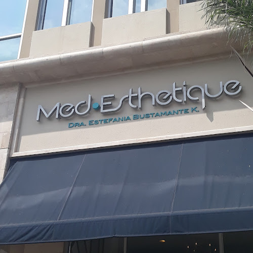 Opiniones de Med Esthetique Samborondón en Samborondón - Médico