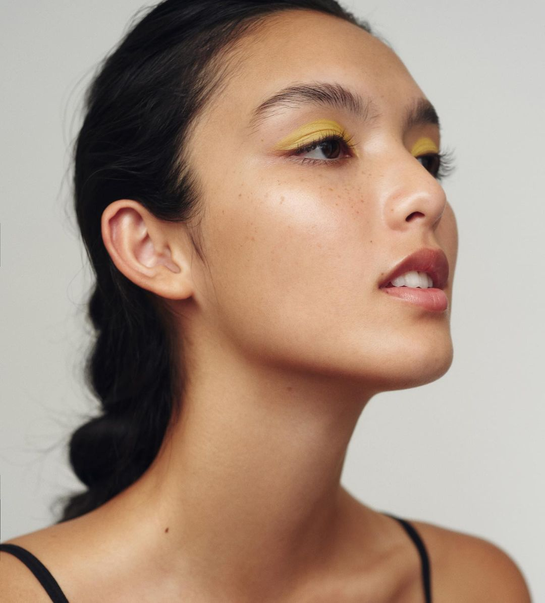 Simple Yellow Eyeshadow Look
