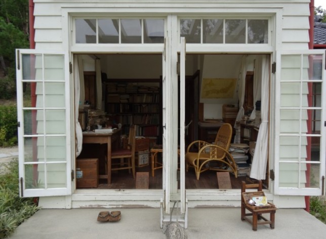 Visiting Amazing Real-life places in My Neighbor Totoro - Front porch of Kusakabe's House