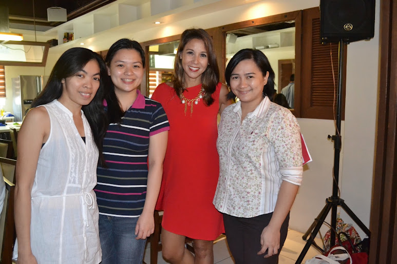 Ms. Christine Jacon-Sandejas with Fellow Mommy Bloggers 