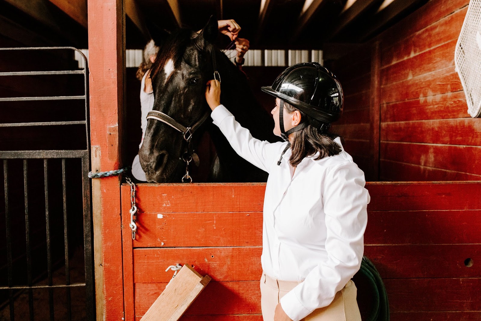 King’s Stables, an equine therapy program in Chelsea, needs your help! 3 things to know + how to help them build a new barn.