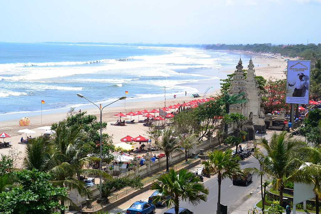 pantai kuta bali