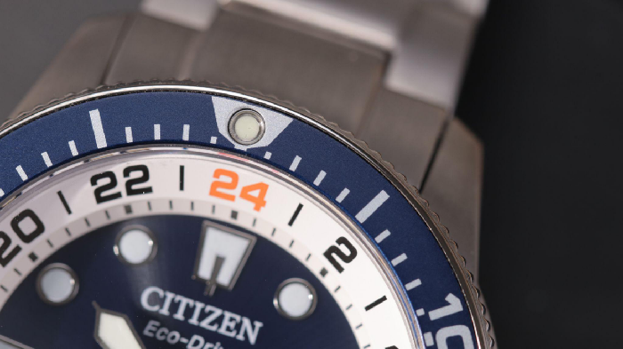 Đồng hồ Citizen BJ7111-86L Niềng bezel chuyên lặn của Citizen BJ7111-86L