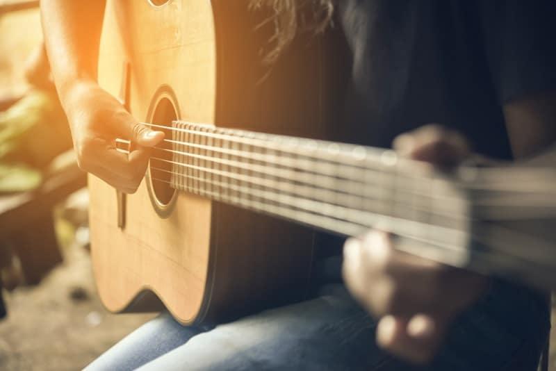 tocando instrumentos, en el sueño