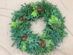 An aromatic combination of evergreen and pine cones
