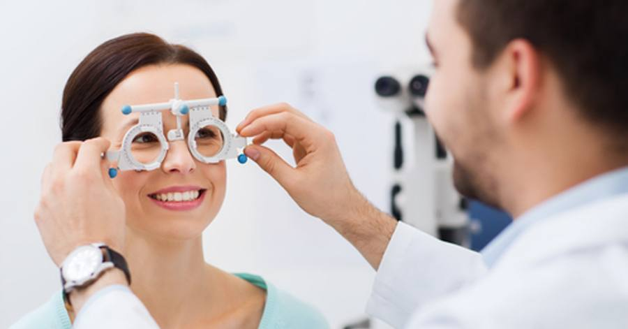 Optometrists: Skills and Requirements