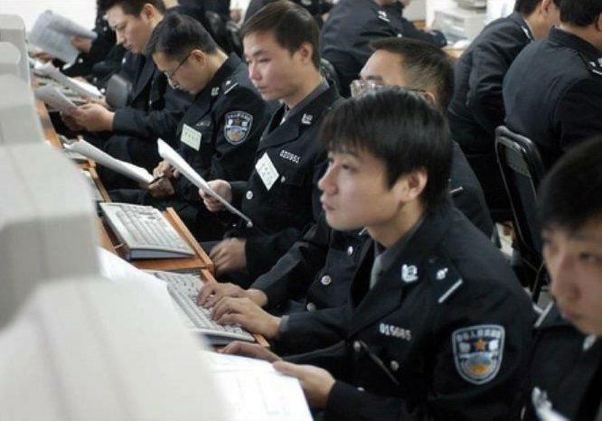 中国网络警察正在监控互联网。(媒体人提供)