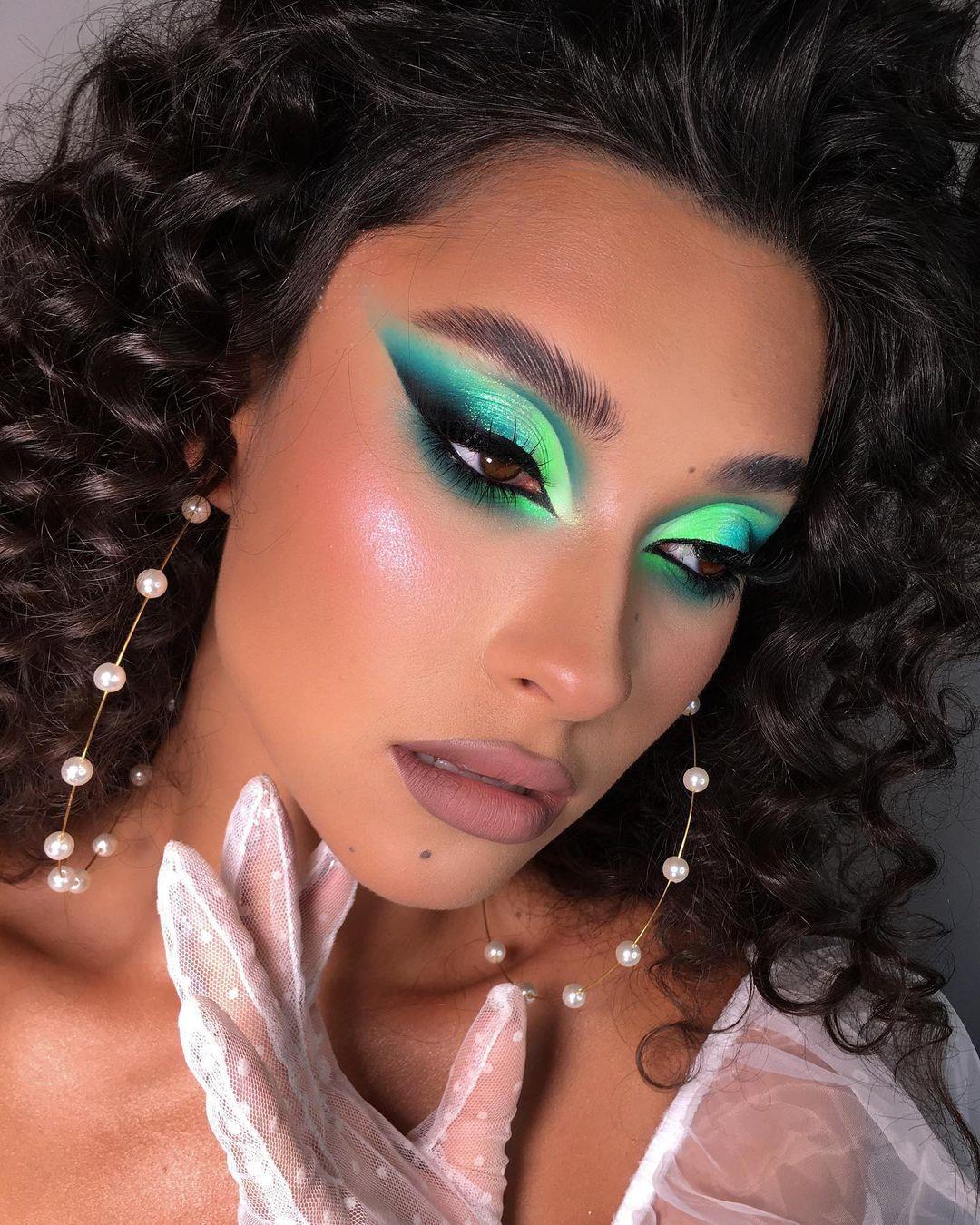 Emerald Makeup