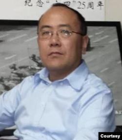 法律学者郑存柱资料照。(图片由本人提供)