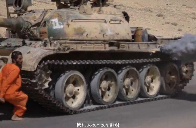 ISIS发布“坦克决”视频，中國网民想起六四