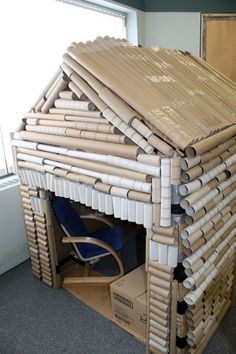 c650957bb4f483475662744d404a680e--cardboard-box-houses-cardboard-rolls.jpg