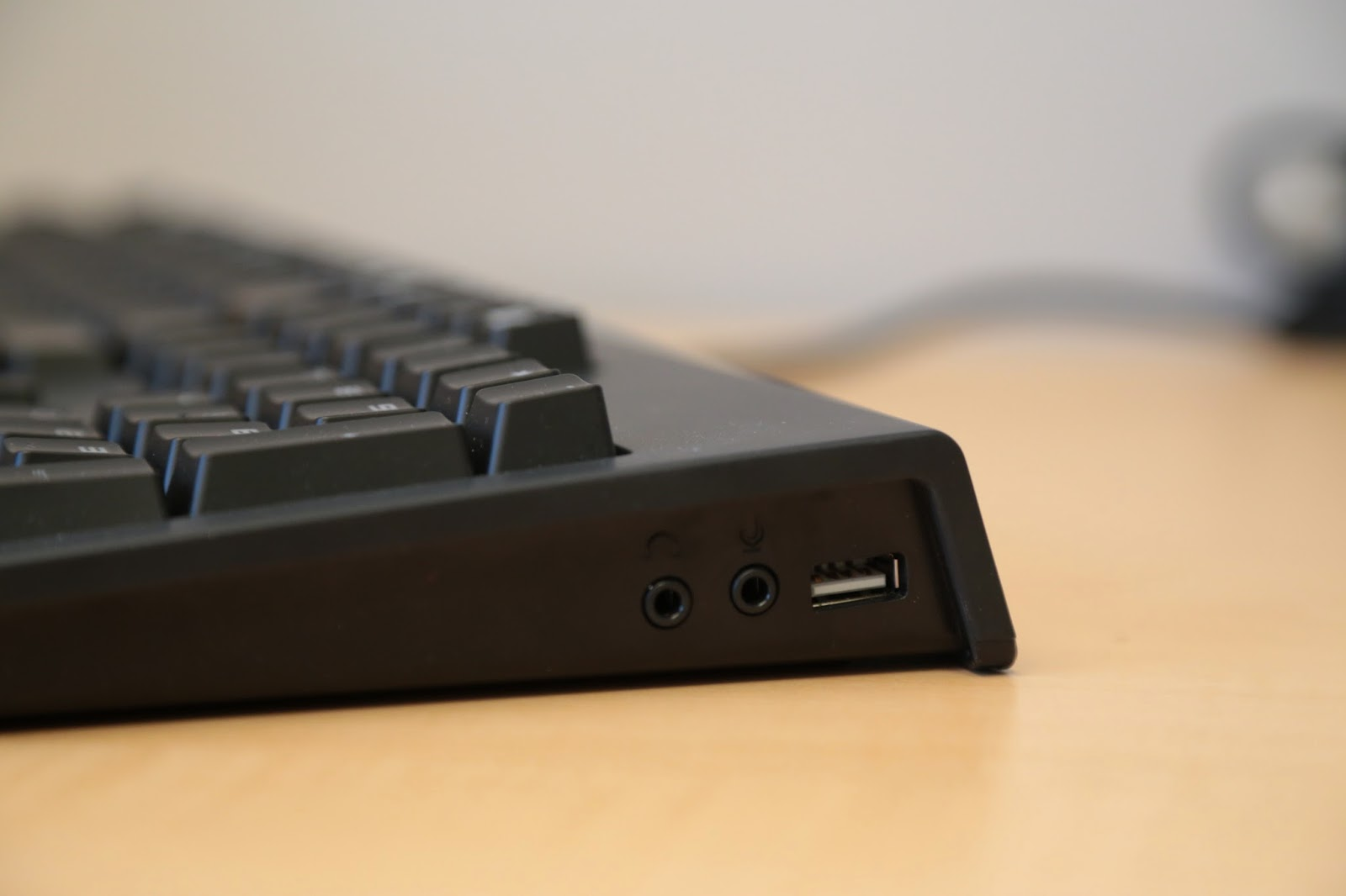 The USB port could be damaged and be the cause of your gaming keyboard not working. 