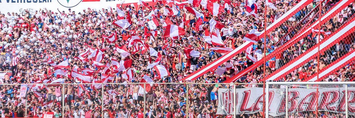 Torcida do Unión lotando o estádio e apoiando sua equipe durante os jogos - Foto: Divulgação/Twitter Club Atlético Unión.