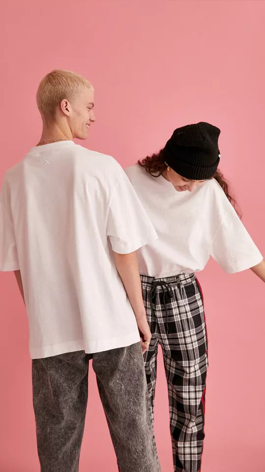 Áo thun Unisex dành cho cả nam và nữ