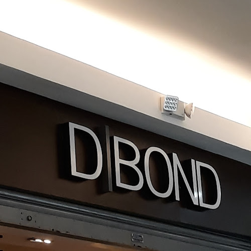 D Bond - Quito