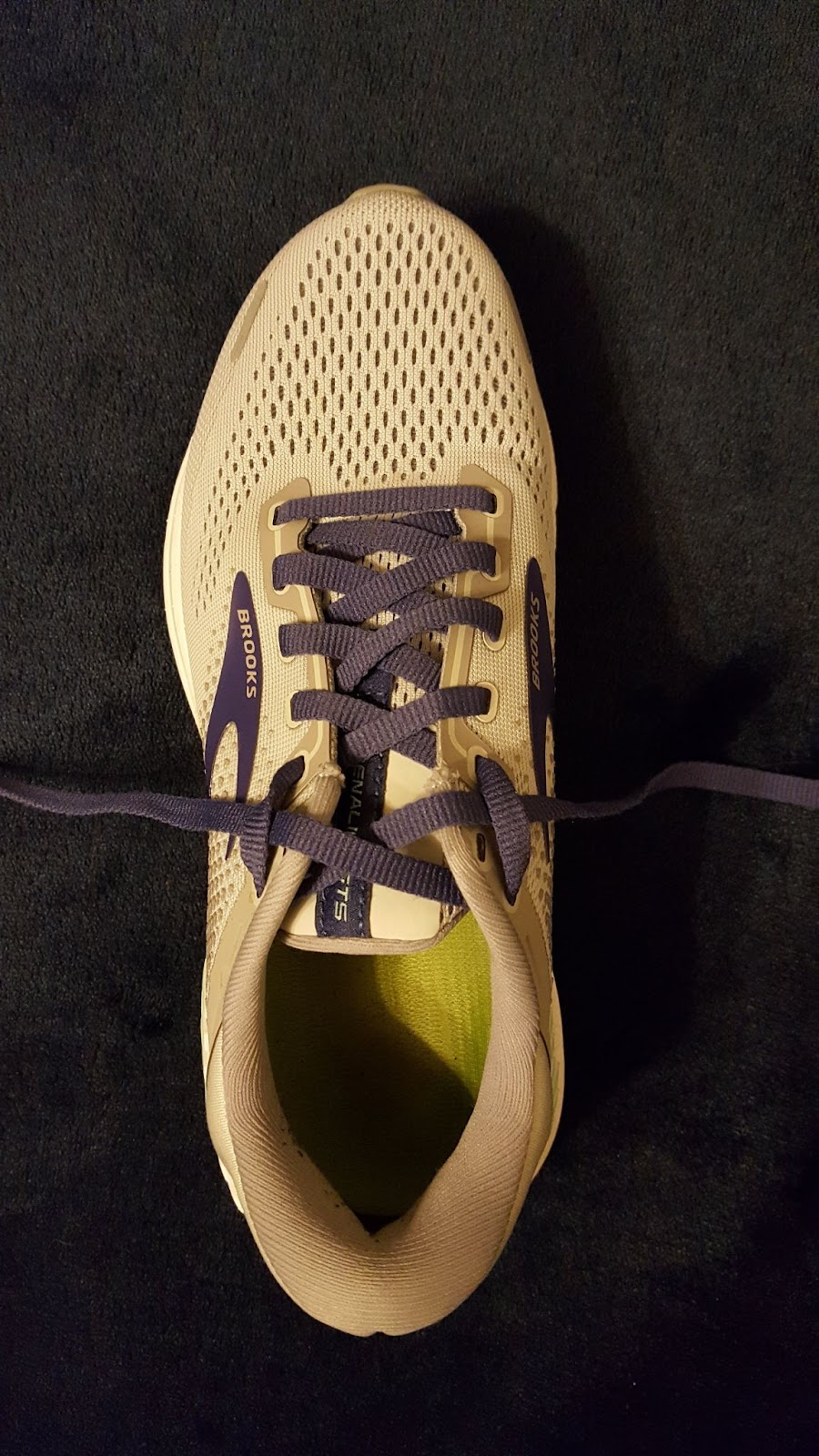 Running Shoe Lacing Techniques for Better Fit