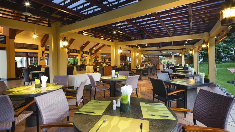 https://cdn1.ivivu.com/iVivu/2019/01/21/14/terracotta-resort--8-800x450.jpg