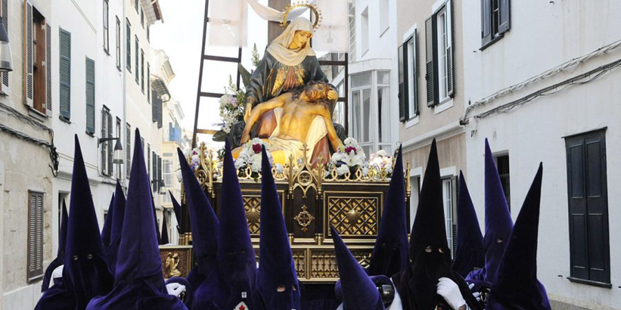 procesiones semana santa en menorca