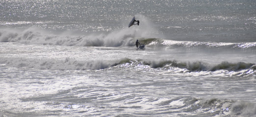 plage-soulac-surfer