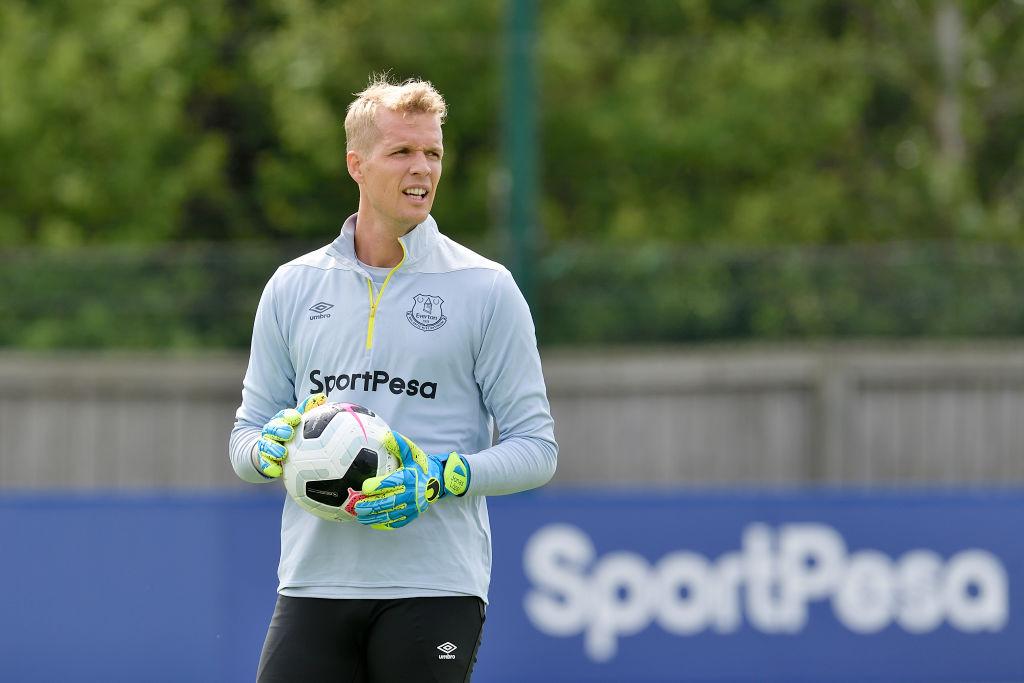 Everton fans react to Jonas Lossl's tweet about first day of pre-season  training - The Boot Room