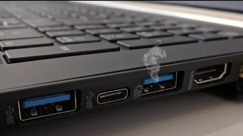 Màn hình máy tính không nhận cổng USB