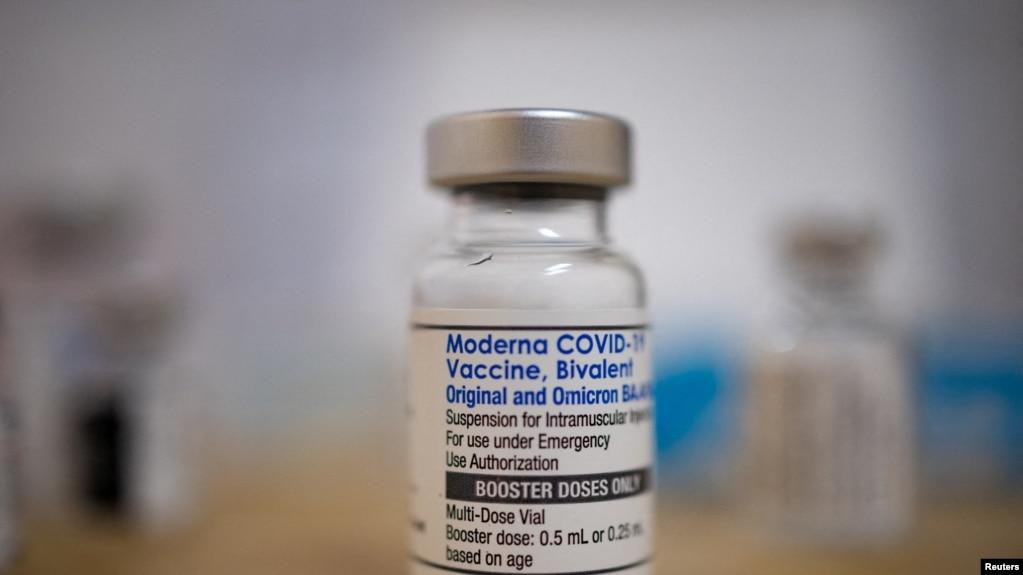 Vắc-xin COVID-19 tăng cường của Moderna chống biến thể Omicron.