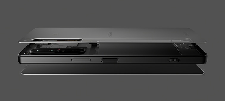 Exploded view of the Xperia 1 IV showing the Corning® Gorilla® Glass Victus® on the front and back