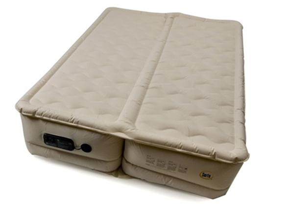 Air beds with two independent air chambers are a suitable option when choosing a heavy duty air bed that holds 400 pounds or more.