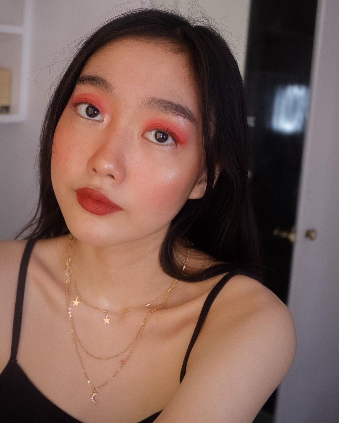 Cherry Red Korean Makeup