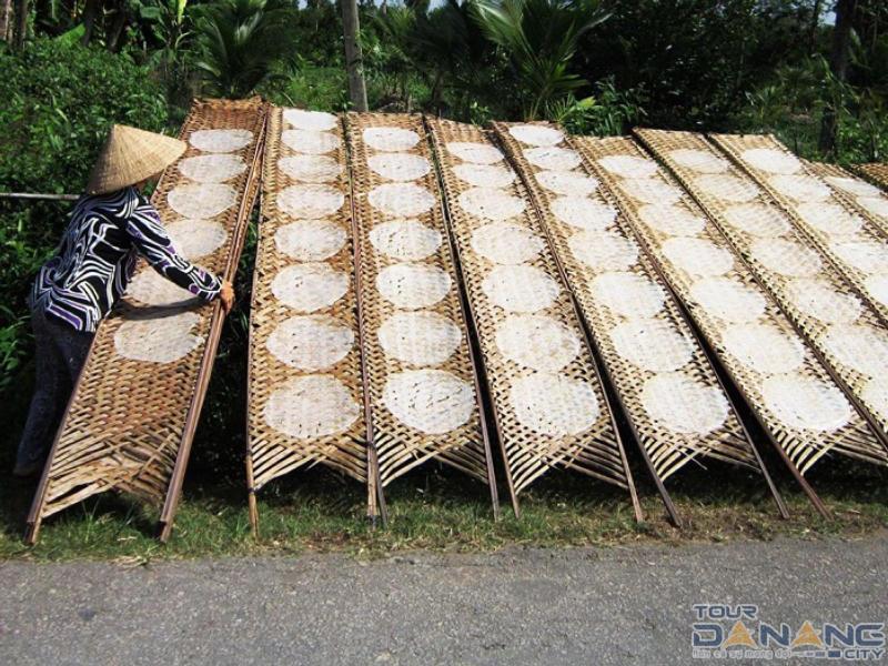 Giới thiệu làng bánh tráng túy loan