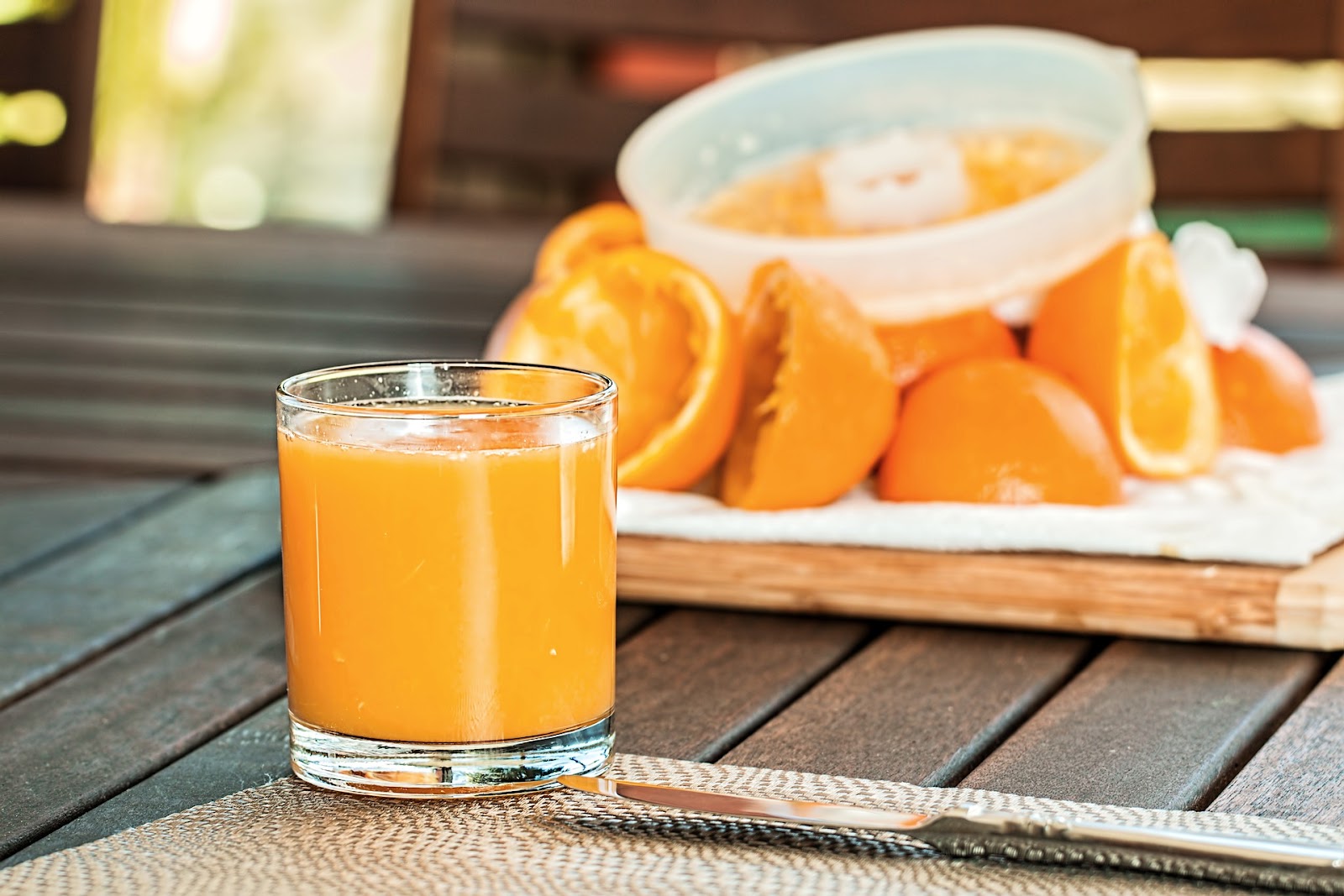 fresh-orange-juice-1614822_1920.jpg