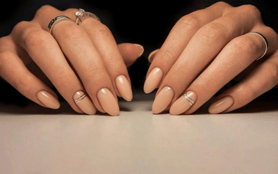 Almond-shaped nails