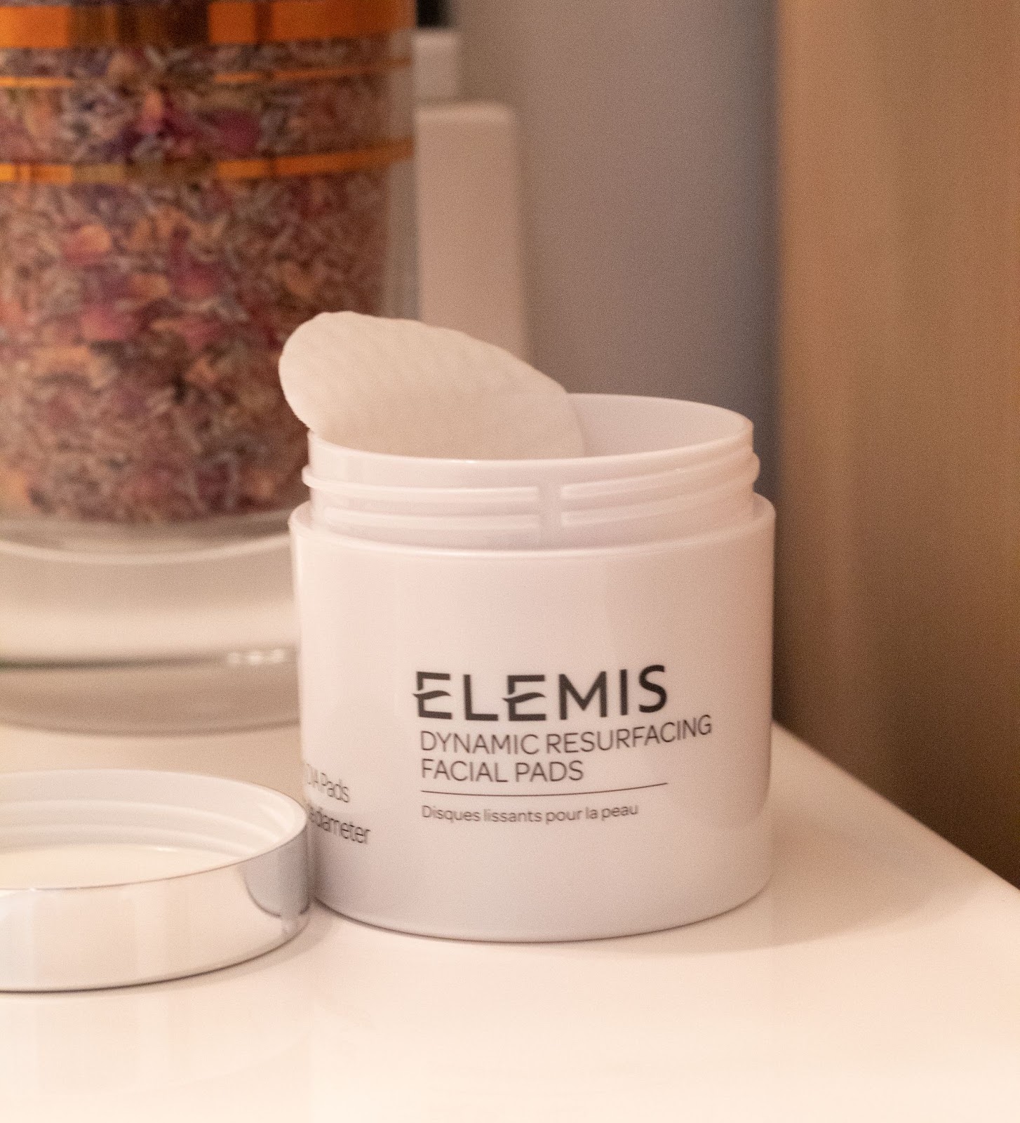 ELEMIS Skin Care Product Review - Dynamic Resurfacing Facial Pads - Patience & Pearls