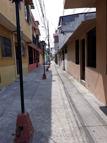 Opiniones de Asaderos PUMA JÚNIOR en Guayaquil - Zapatería