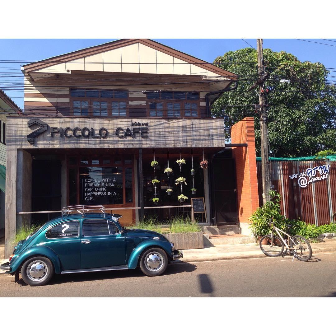 4. Piccolo Cafe’  04