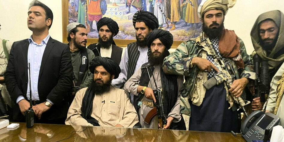 Taliban übernehmen Afghanistan: Die letzten Tage von Kabul - taz.de