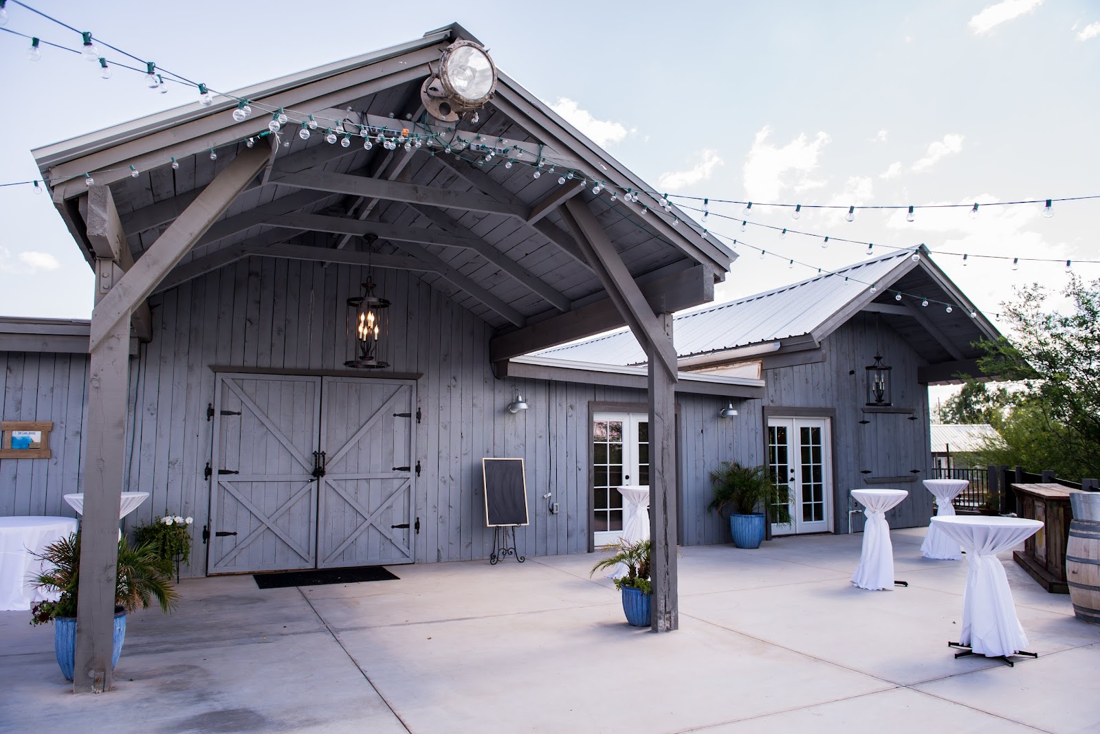 Best Phoenix Wedding Venues - Windmill Winery