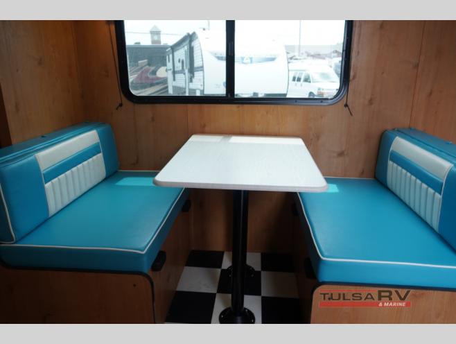 This dinette features sitting space for everyone.