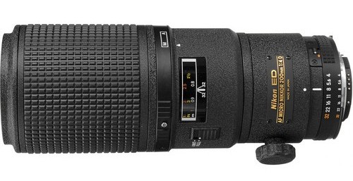 Nikon 200mm f / 4D AF