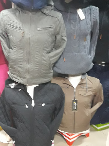 Opiniones de Ropa De Mujer Local 1407 en Quito - Tienda de ropa