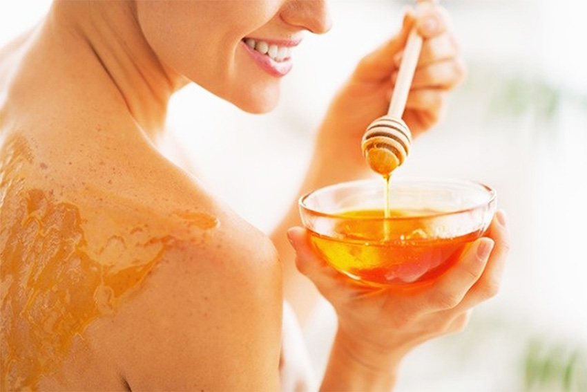 Mật ong Manuka giúp loại bỏ tế bào chết, trả lại làn da sáng khỏe