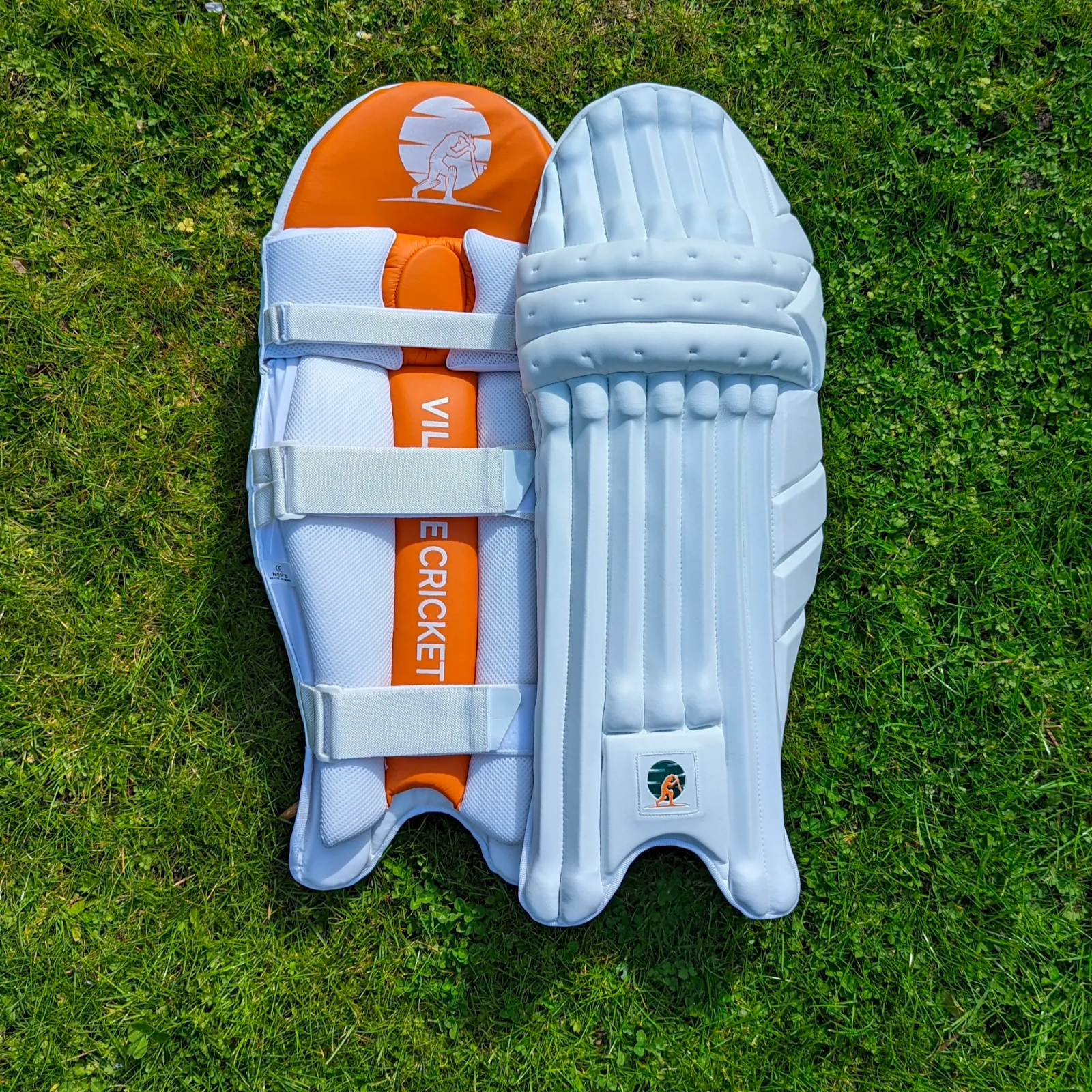 Left Handed vs Right Handed Cricket Pads: What's The Difference 1