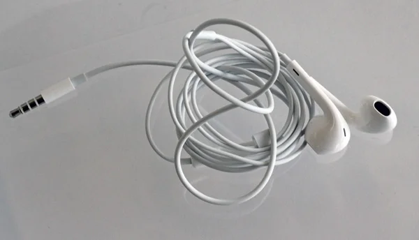<strong>Factors to Consider When Choosing Apple Earpiece</strong>
