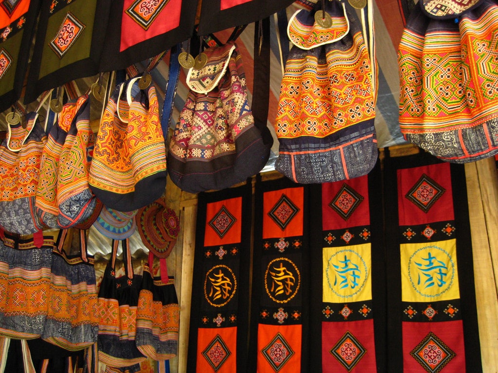 Chợ tình Sapa - Nét đẹp văn hóa của người Mông ở Tây Bắc 11