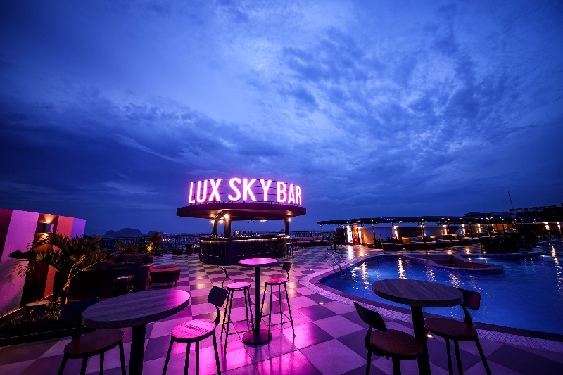 Ninh Binh Legend Hotel Pool Bar
