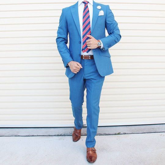 Cureaua potrivita pentru costumul masculin – Sfaturi pentru barbatii chic  care vor sa aiba un look de nota 10!