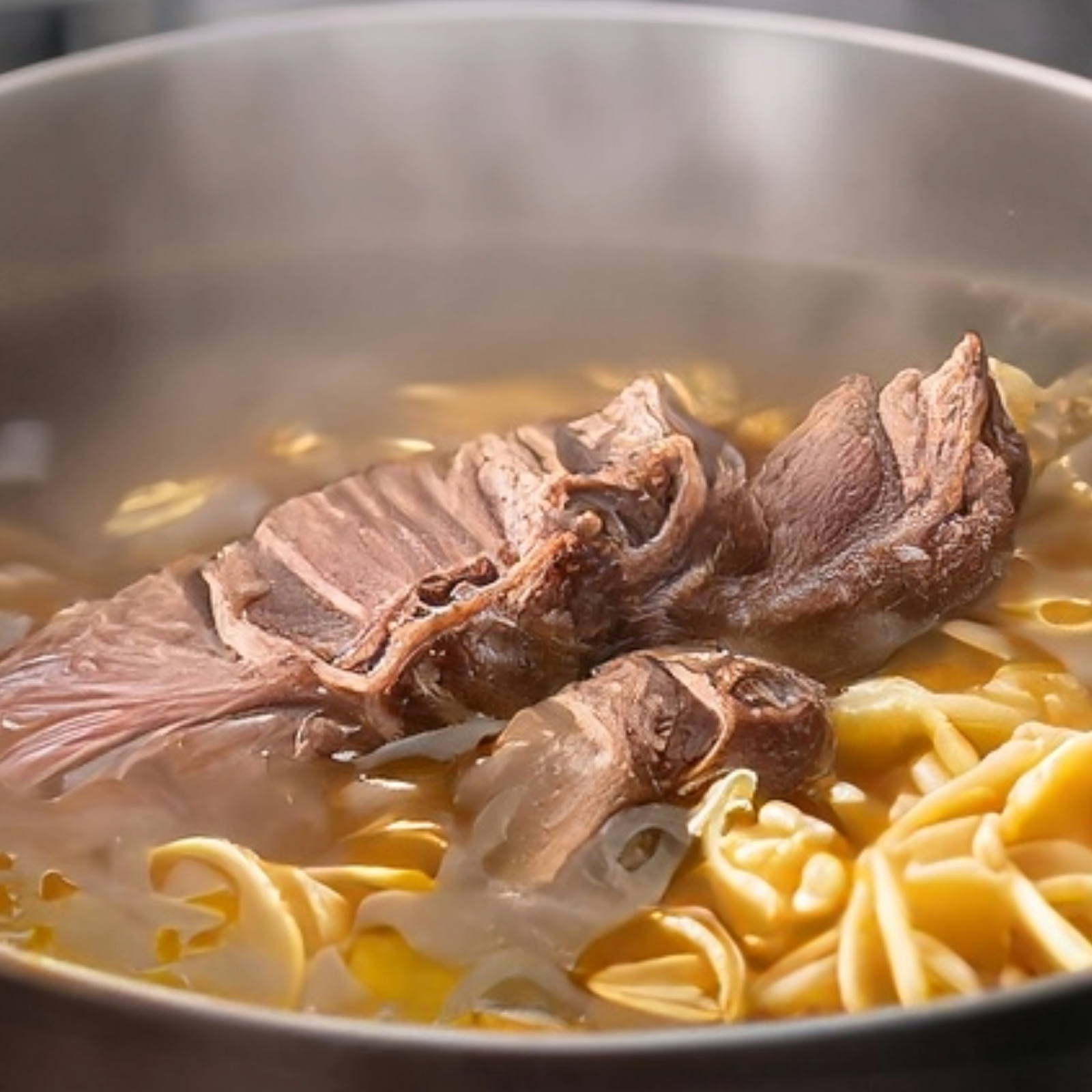 thai beef noodle soup