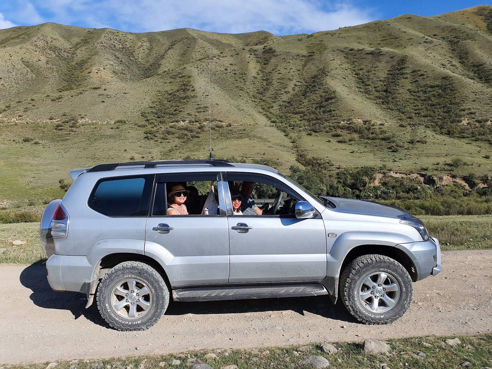 SUV kazakhstan tour 