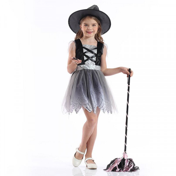 Girl in Witch costume
